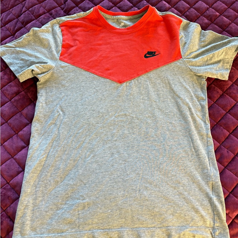 Nike Men's Orange and Gray Short Sleeve Tee